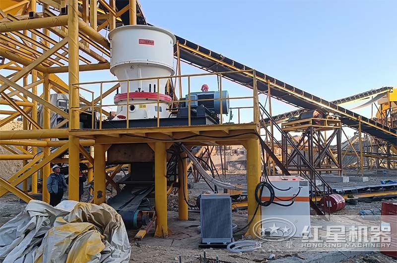 徐州單缸圓錐破碎機現(xiàn)場 徐州單缸圓錐破碎機現(xiàn)場