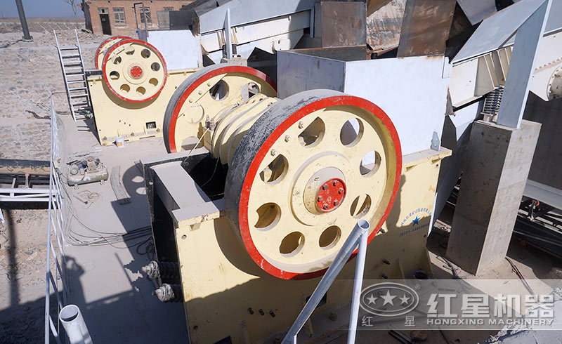 PE-1200×1500鄂式破碎機 PE-1200×1500鄂式破碎機