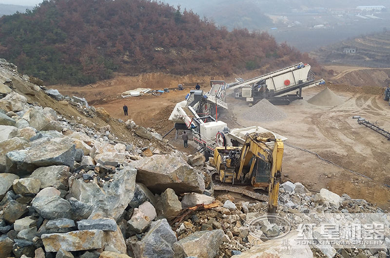 湖南移動小型碎石機生產(chǎn)作業(yè)現(xiàn)場，可就近安排參觀